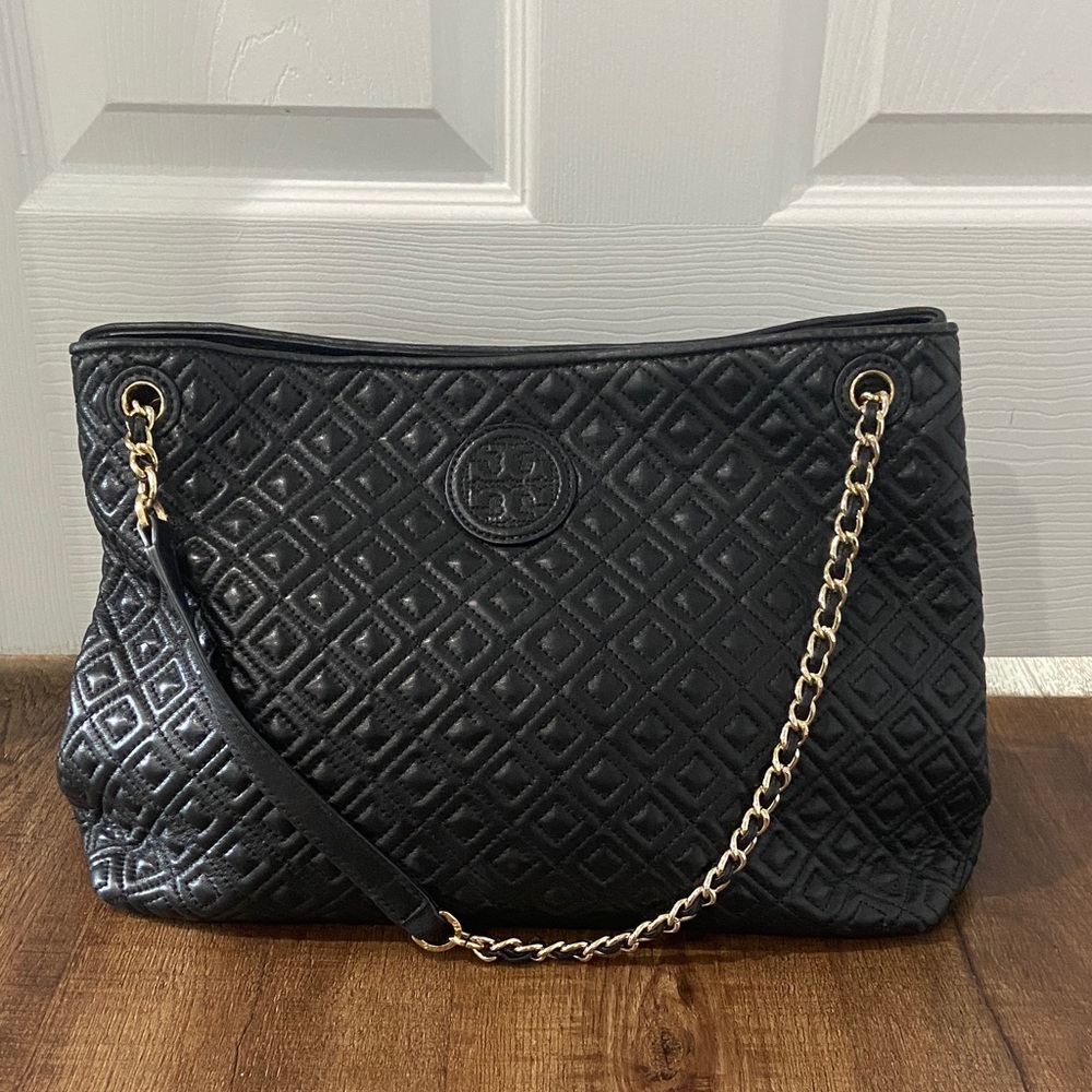 Tory Burch Black Diamond-Pattern Shoulder Bag with Gold Chain